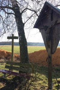 Wegweiser zum Ottilienfeld hinter Attenhofen